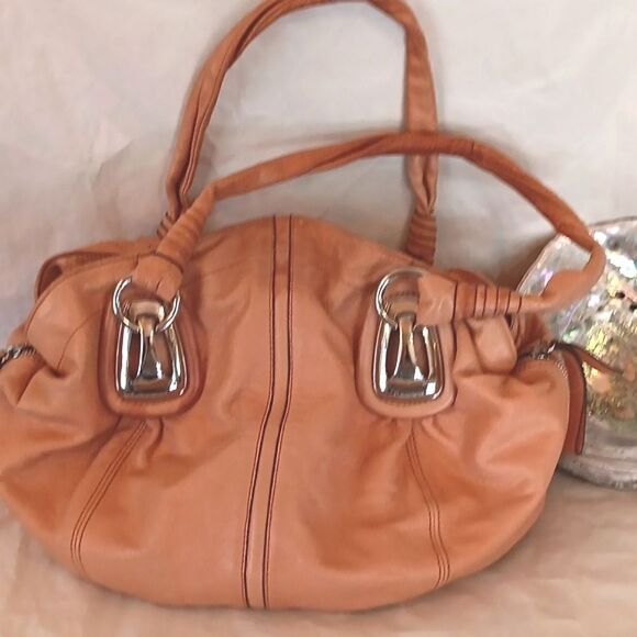 B. Makowsky Soft Peach Shoulder Bag - Picture 1 of 12